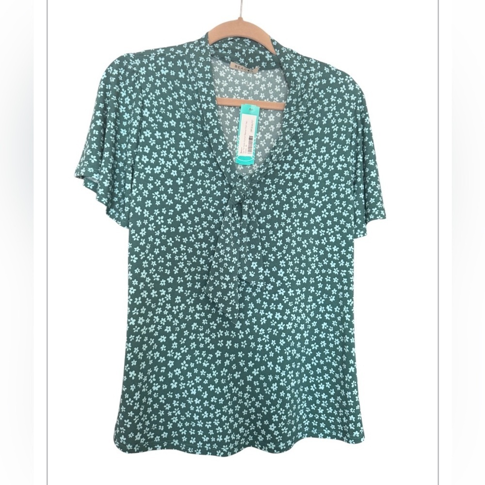 Beacon for Stitch Fix Floral Green Women's Top